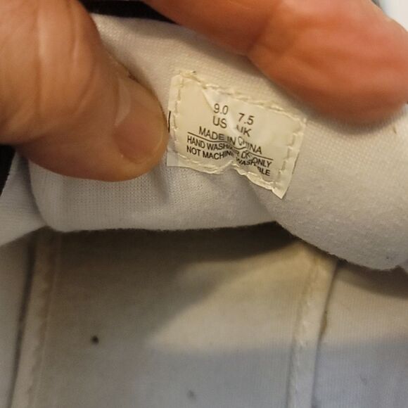 The Bradford exchange Mikey and Minnie Sneakers size 9 - Picture 8 of 9